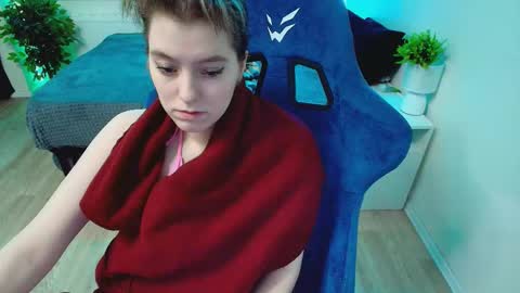 Snapshot of topcranberry chatting on December 2, 2025, 8:19 am topcranberry online show from December 2, 2025, 8:19 am