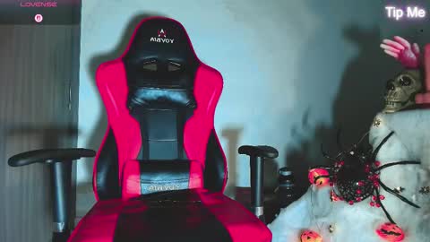 Toplayboy online show from November 9, 2025, 1:04 am