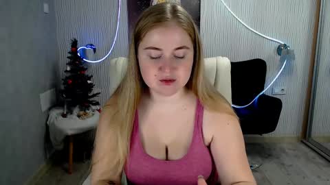 Snapshot of tori_blond chatting on January 17, 2025, 7:30 am tori_blond online show from January 17, 2025, 7:30 am