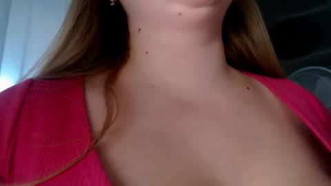 Snapshot of tori_blond chatting on October 25, 2025, 7:05 am tori_blond online show from October 25, 2025, 7:05 am