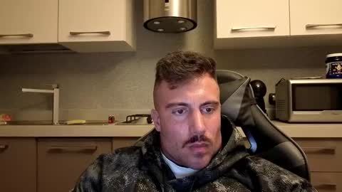 toro_arrapato online show from November 24, 2025, 3:56 pm