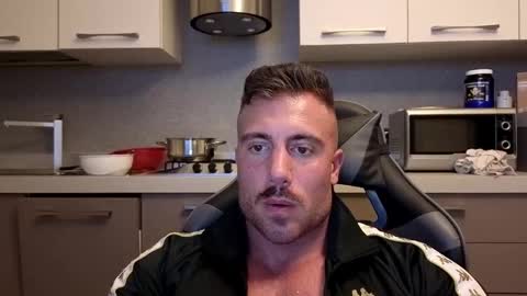 toro_arrapato online show from November 30, 2025, 12:14 am