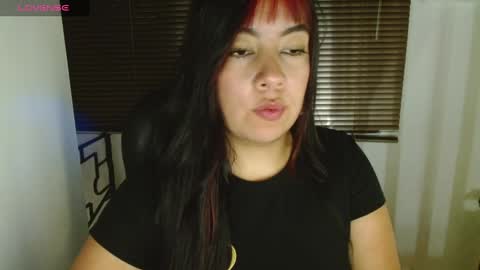 Snapshot of torres_karla chatting on March 8, 2025, 1:03 pm karla online show from March 8, 2025, 1:03 pm