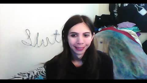 Luna online show from November 16, 2025, 9:09 pm