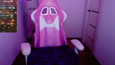 Snapshot of touch_m3 chatting on December 7, 2024, 7:49 am online show from December 7, 2024, 7:49 am