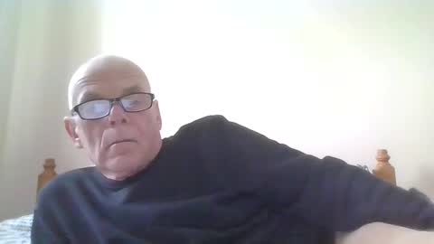 touche5656607203 online show from December 4, 2025, 2:04 pm