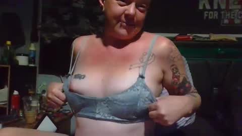 ToxicTemptress420 online show from December 20, 2025, 8:10 am