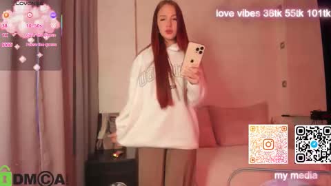 Snapshot of tracy_tay1or chatting on September 11, 2025, 12:00 am Tracy GMT2 Mon 3 AM - 4 PM Tue 3 AM - 4 PM Wed 3 AM - 4 PM Thur 3 AM - 4 PM Fri 3 AM - 4 PM online show from September 11, 2025, 12:00 am