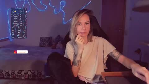 Snapshot of trafka_murafka chatting on November 24, 2025, 10:59 am Hey my name is Kiri Kiri online show from November 24, 2025, 10:59 am