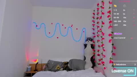 Ariana and Erik online show from October 25, 2025, 12:02 pm