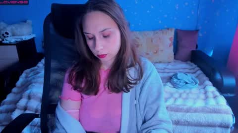 Kate online show from September 25, 2025, 9:35 am