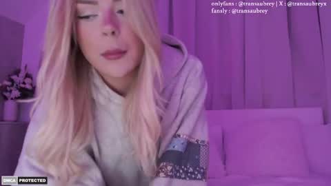 aubrey 3 online show from November 17, 2025, 8:03 pm