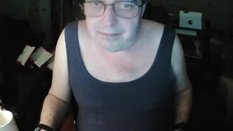 Snapshot of transmtfhello chatting on February 20, 2025, 11:21 pm Peter online show from February 20, 2025, 11:21 pm