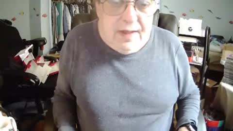 Snapshot of transmtfhello chatting on February 23, 2025, 8:00 pm Peter online show from February 23, 2025, 8:00 pm