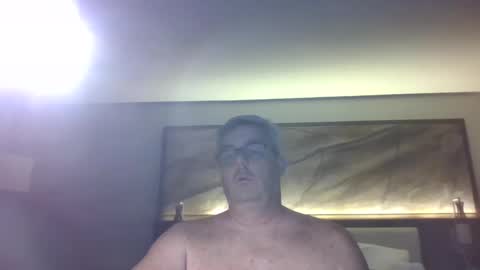 Travelingman53 online show from October 31, 2025, 3:40 am