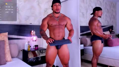 Travis online show from December 19, 2025, 1:51 pm