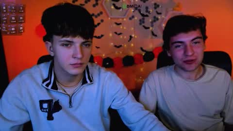 Snapshot of travis_wolf_ chatting on November 1, 2025, 7:49 pm Travis online show from November 1, 2025, 7:49 pm