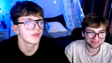 Snapshot of travis_wolf_ chatting on November 20, 2025, 8:41 pm Travis online show from November 20, 2025, 8:41 pm