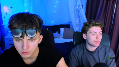 Snapshot of travis_wolf_ chatting on December 13, 2025, 8:47 pm Travis online show from December 13, 2025, 8:47 pm