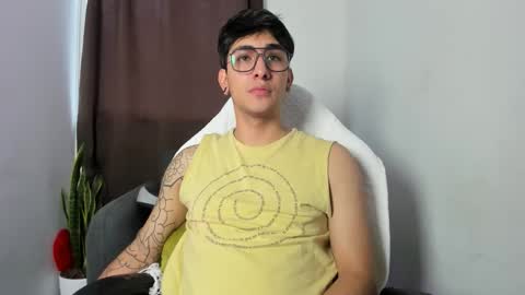 Trebol Lynn online show from December 16, 2025, 6:57 pm