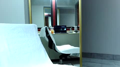 Snapshot of treeburner1 chatting on November 18, 2025, 7:18 pm TreeBurner1 online show from November 18, 2025, 7:18 pm