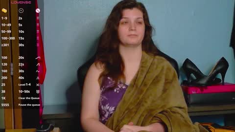 TreeJeanne online show from November 5, 2025, 1:05 am