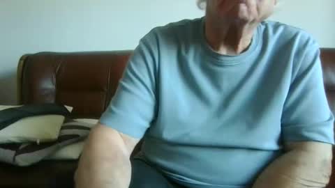 Snapshot of trekbeestje1 chatting on December 4, 2025, 9:07 am trekbeestje online show from December 4, 2025, 9:07 am