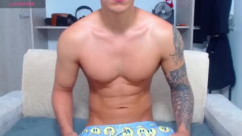 Snapshot of tristan_bm chatting on December 1, 2025, 1:27 pm tristan bm online show from December 1, 2025, 1:27 pm