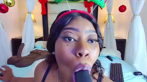 Snapshot of trixiemar chatting on December 28, 2024, 10:13 pm TrixieMar online show from December 28, 2024, 10:13 pm
