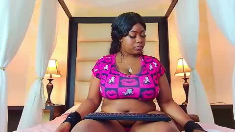 Snapshot of trixiemar chatting on January 22, 2025, 10:05 pm TrixieMar online show from January 22, 2025, 10:05 pm