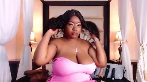 Snapshot of trixiemar chatting on March 10, 2025, 3:52 pm TrixieMar online show from March 10, 2025, 3:52 pm