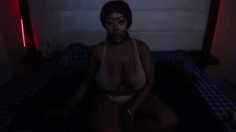 Snapshot of trixiemar chatting on October 14, 2025, 2:40 pm TrixieMar online show from October 14, 2025, 2:40 pm
