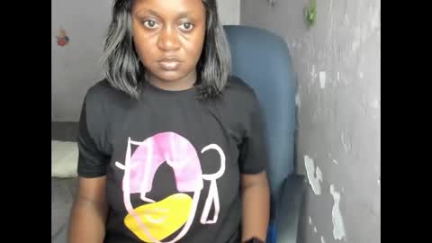 Snapshot of trizzytariaa chatting on December 7, 2024, 8:22 am Taria online show from December 7, 2024, 8:22 am