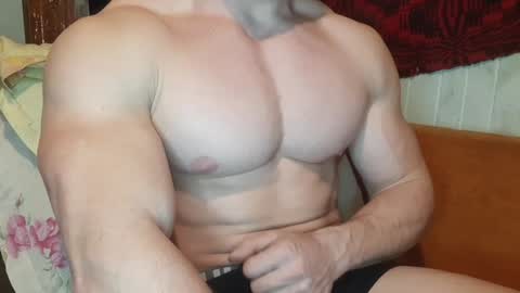 Snapshot of troncq chatting on February 6, 2025, 6:35 pm Troncq online show from February 6, 2025, 6:35 pm