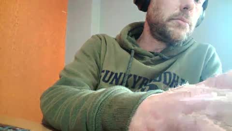 Snapshot of truble_78 chatting on February 19, 2025, 1:39 pm truble_78 online show from February 19, 2025, 1:39 pm