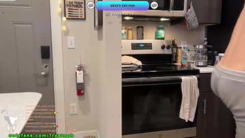 Treistoph online show from November 6, 2025, 4:52 pm