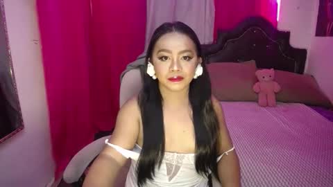 tsamandaxxx online show from November 5, 2025, 2:06 pm