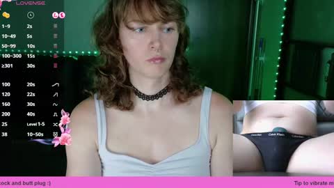 Snapshot of tsellieryder chatting on September 13, 2025, 1:27 am Ellie Ryder online show from September 13, 2025, 1:27 am