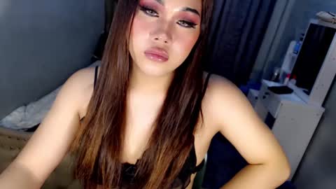 Snapshot of tsscarlett_xx chatting on February 21, 2025, 10:04 pm jayvie online show from February 21, 2025, 10:04 pm