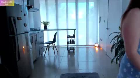 Snapshot of tsukys_spell chatting on October 1, 2025, 8:15 pm Tsuky online show from October 1, 2025, 8:15 pm