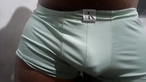 Snapshot of tsunayoshipb321 chatting on November 17, 2025, 8:36 pm Tsunayoshi321 online show from November 17, 2025, 8:36 pm