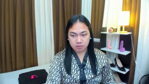 Snapshot of tsuncutkaren chatting on October 17, 2025, 4:20 pm Karen Oquio online show from October 17, 2025, 4:20 pm