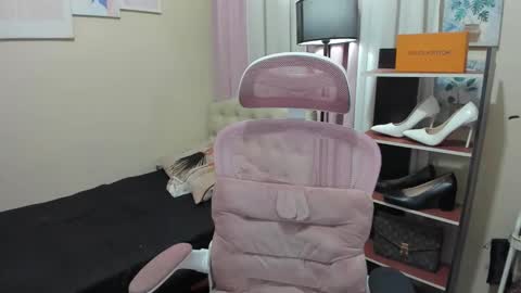 Snapshot of tsuncutmargauxx chatting on October 13, 2025, 5:40 am tsuncutmargauxx online show from October 13, 2025, 5:40 am