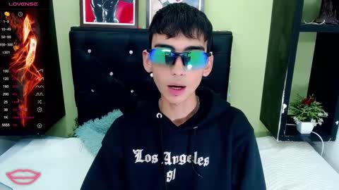 ttimy online show from February 22, 2025, 8:20 pm