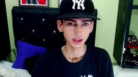 ttimy online show from March 3, 2025, 10:20 pm