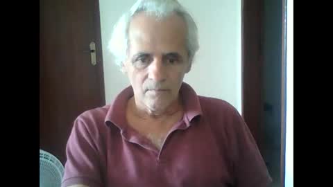 Snapshot of tuamigo8a chatting on February 18, 2025, 4:37 pm Siveomeves online show from February 18, 2025, 4:37 pm