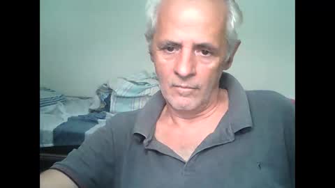 Snapshot of tuamigo8a chatting on October 4, 2025, 5:33 pm Siveomeves online show from October 4, 2025, 5:33 pm