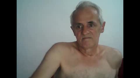 Snapshot of tuamigo8a chatting on December 13, 2025, 10:04 pm Siveomeves online show from December 13, 2025, 10:04 pm