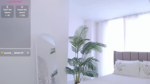 Snapshot of tumilio chatting on February 12, 2025, 12:33 pm TumiLio online show from February 12, 2025, 12:33 pm