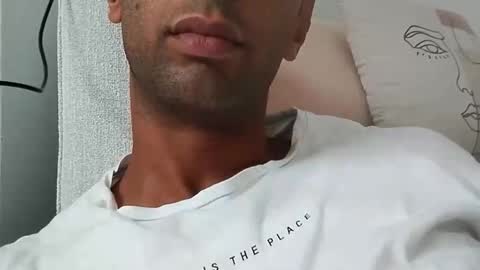 Snapshot of tunisiensexyguy chatting on October 2, 2025, 1:40 pm TunisienSexyGuy online show from October 2, 2025, 1:40 pm